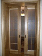 Двери межкомнатные из массива