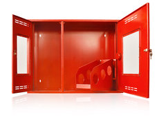 Металлические пожарные шкафы и щиты от производителя