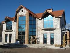 Деревянные окна и двери