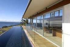 Алюминиевые раздвижные конструкции