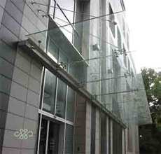 Стеклянные козырьки