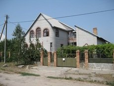 Продается двухэтажный дом в пригороде Запорожья, г-н В. Луга