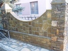 Облицовка природным и декоративным камнем.