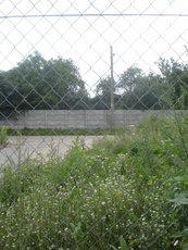 Продам сетку рабицу б/у со столбами. Дешево!