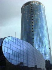 Остекление фасадов зданий, фасадное остекление, остекление з