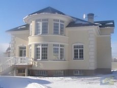 Утепляем фасады пенопластом, мин. ватой. Наносим декор. штук