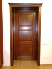 Двери деревянные