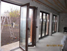 Алюминиевые двери типа «гармошка» REYNAERS (Бельгия)