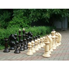 Изготовим на заказ шахматы садовые из дерева.
