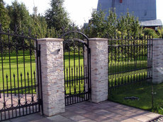 Производим и монтируем заборы. ворота, ограждения в Киеве