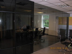 Цельностеклянная складывающаяся перегородка ASASH (Турция)