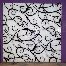 Художественная покраска стеклянных и зеркальных фасадов.