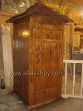 Туалеты деревянные.