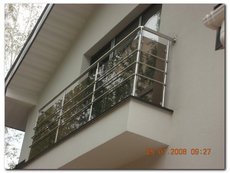 Перила из нержавеющей стали c элементами стекла, дерева