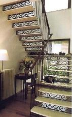 Лестницы из черного металла, ковка