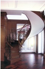 Металлокаркасы лестниц: