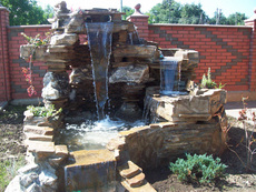 Декоративные водопады, пруды, фонтаны, Вода по стеклу