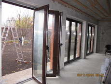 Алюминиевые двери типа «гармошка» REYNAERS (Бельгия)