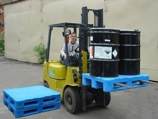 Паллеты пластиковые (поддон), контейнеры Big Box.