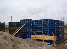 Опалубка вертикальная рамного типа