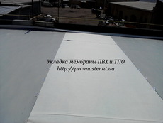 Монтаж кровли ПВХ и ТПО мембранами