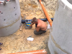 Монтаж труб в Одессе. копка траншей и котлованов