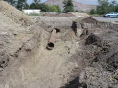 Прокол под дорогой.Бурение горизонтальное.