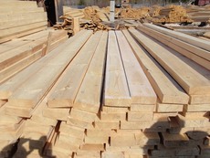 Продам доску обрезную и необрезную сосновую