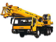 Аренда автокрана 25 тонн в Киеве. Услуги автокраном XCMG QY2