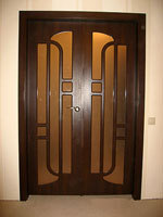 Межкомнатные и металические двери