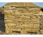 Песчаник желто коричневый на палетах