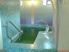 Облицовка кафелем, плиткой, мозаикой, керамической плиткой.