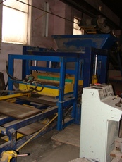 продам вібропрес б/у для виробництва бруківки, блоків.