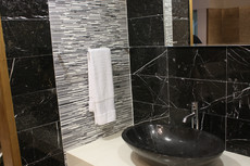 Натуральный камень (травертин, мрамор, оникс)