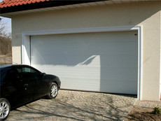 Гаражні ворота
