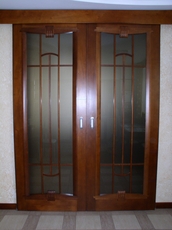 Двери деревянные из массива