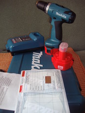 Аккумуляторный шуруповерт Makita, Bosch.