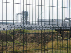 Забор из металической проволоки, покрытой полимером Техна-Кл