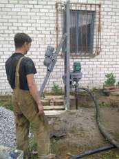 Бурение скважин на воду, малогабаритной установкой.