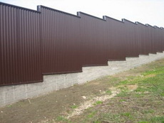 Забор из профнастила
