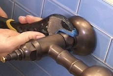 Установка сантехники.