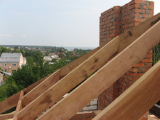 Монтаж кровли из натуральной черепицы