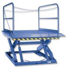 Подъемник 2.7 тонн 1.5 м.