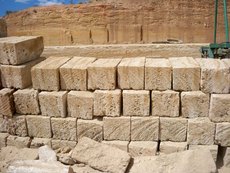 Ракушняк продам .  4.60 грн/блок.