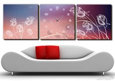 Триптих картин со встроенными часами.