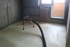 Стяжка цементно-песчаная. Полусухая стяжка. Машинным способо