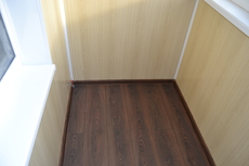 Обшивка балконов вагонкой, сайдингом.