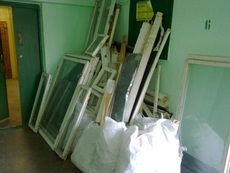 Вывоз старых окон, дверей (Днепропетровск).