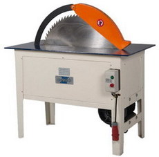 Циркулярная пила Zenitech DC 700