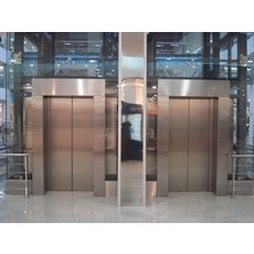 Обшивка колонн и облицовка лифтовых порталов